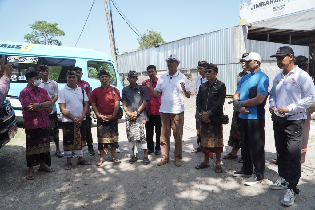 3 Desa Adat dan Desa Dinas Dalung Study Tiru Mengunjungi TPST Desa Kutuh dan Jimbaran